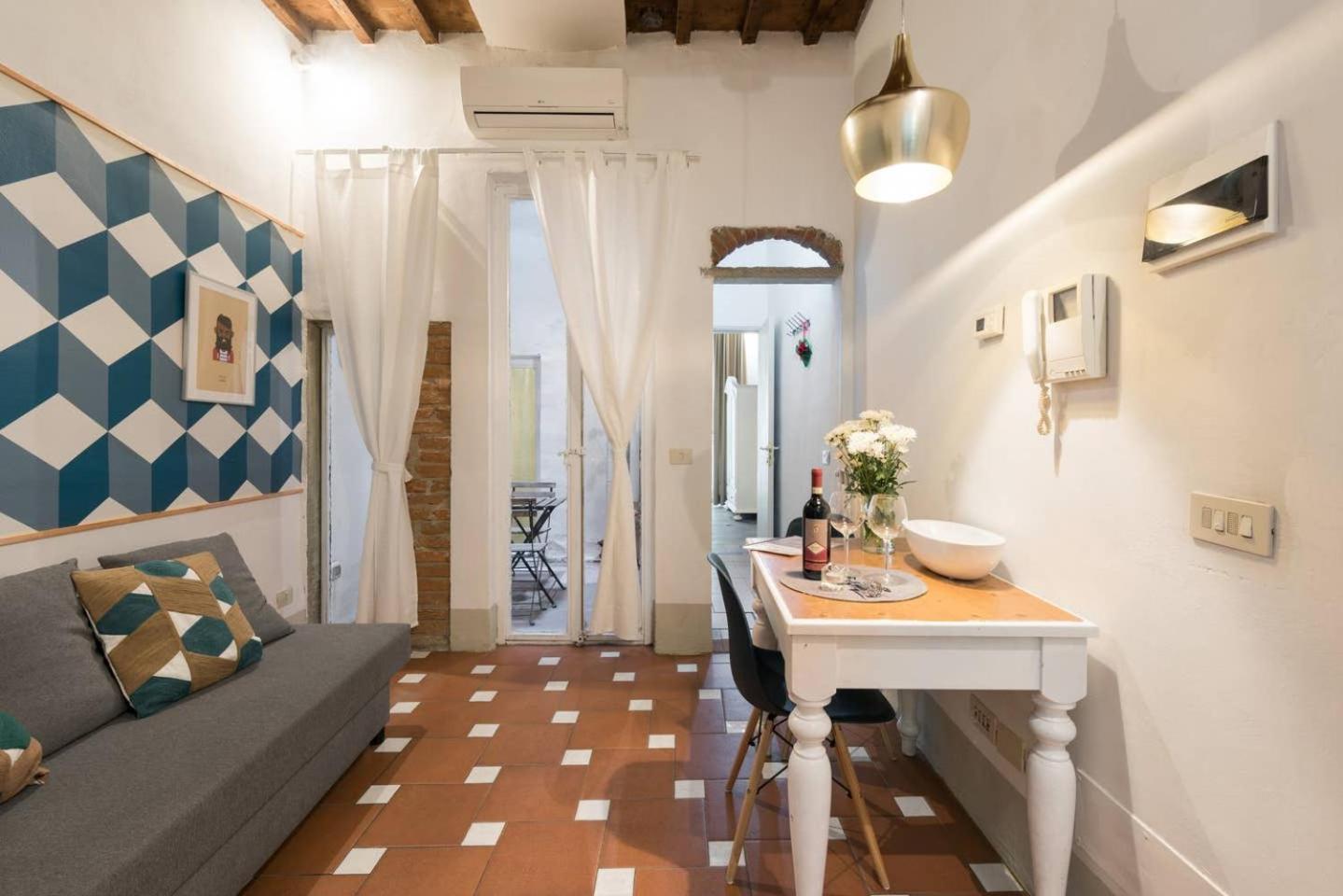 F4 - Santa Croce One Bedroom Flat 2 To 4 Guests 피렌체 외부 사진