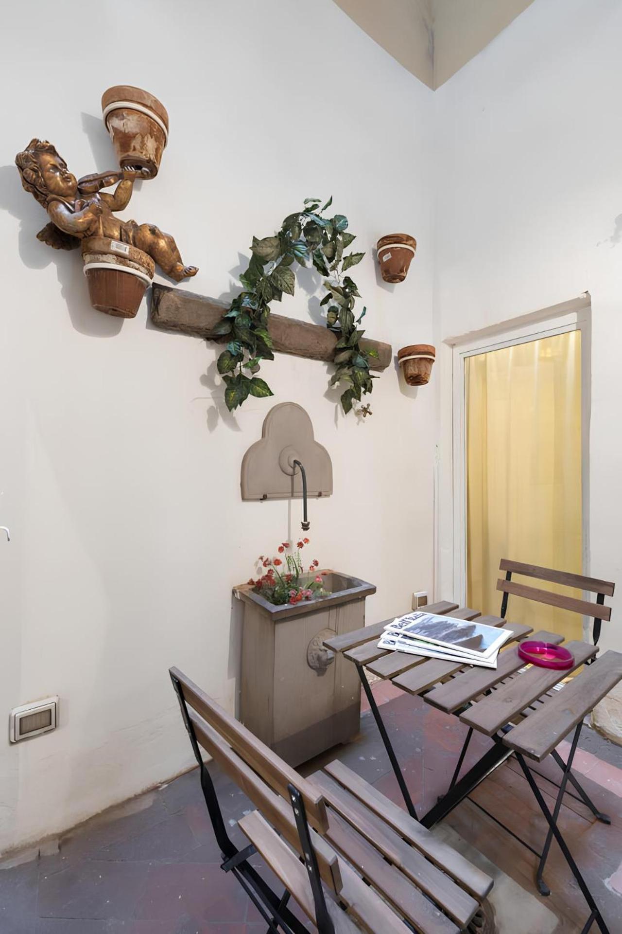 F4 - Santa Croce One Bedroom Flat 2 To 4 Guests 피렌체 외부 사진